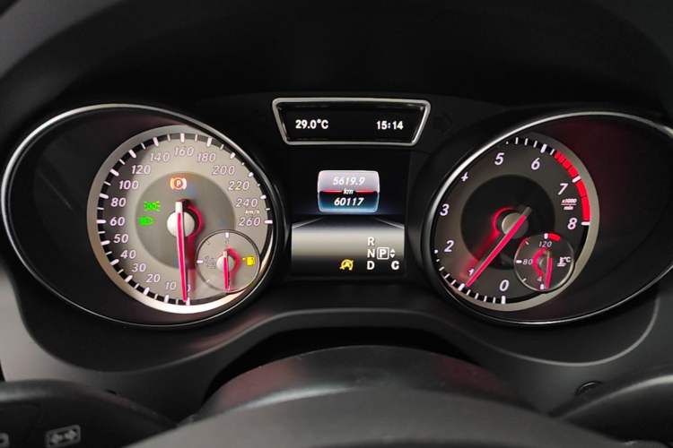 Used Mercedes-Benz GLA 2016 GLA 200 Fashion Model Instrument Cluster