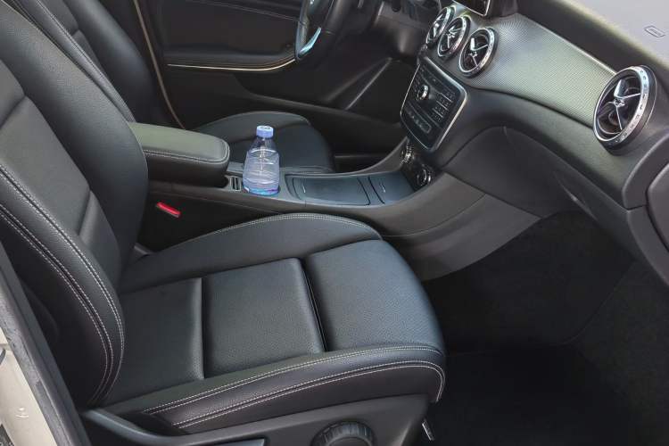 Used Mercedes-Benz GLA 2016 GLA 200 Sport Edition Interior 1