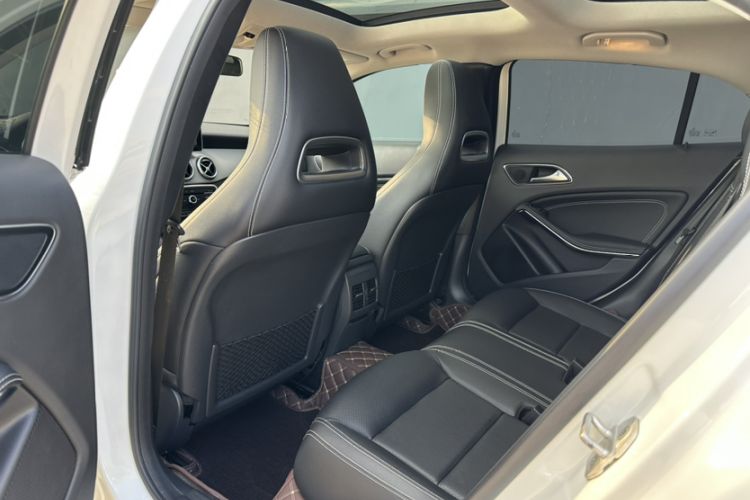 Used Mercedes-Benz GLA 2016 GLA 200 Fashion Model Interior 2