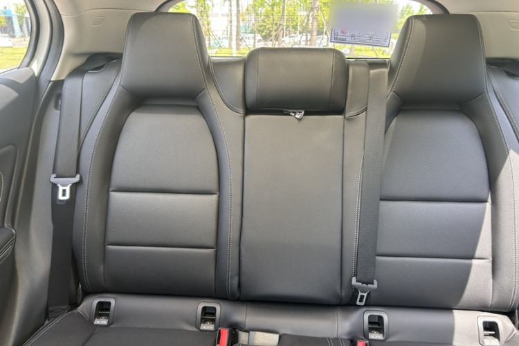 Used Mercedes-Benz GLA 2016 GLA 220 4MATIC Fashion Edition Interior 2