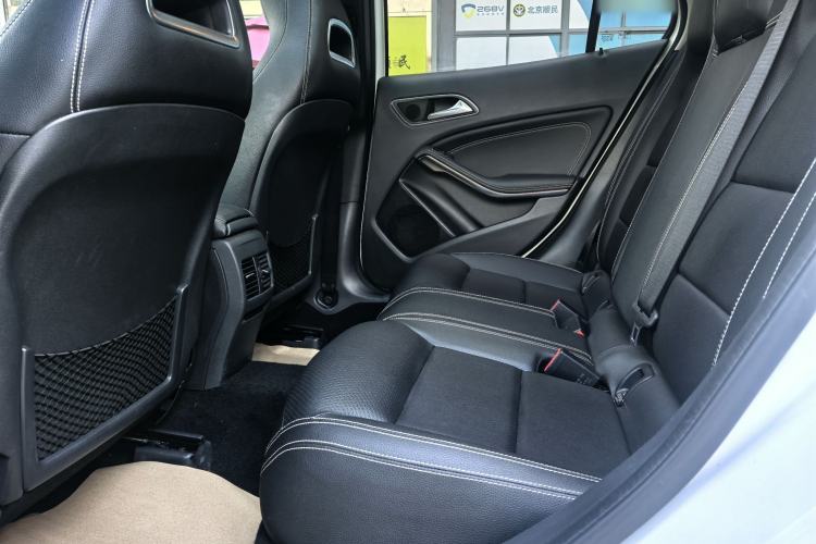 Used Mercedes-Benz GLA 2016 GLA 200 Sport Edition Interior 2