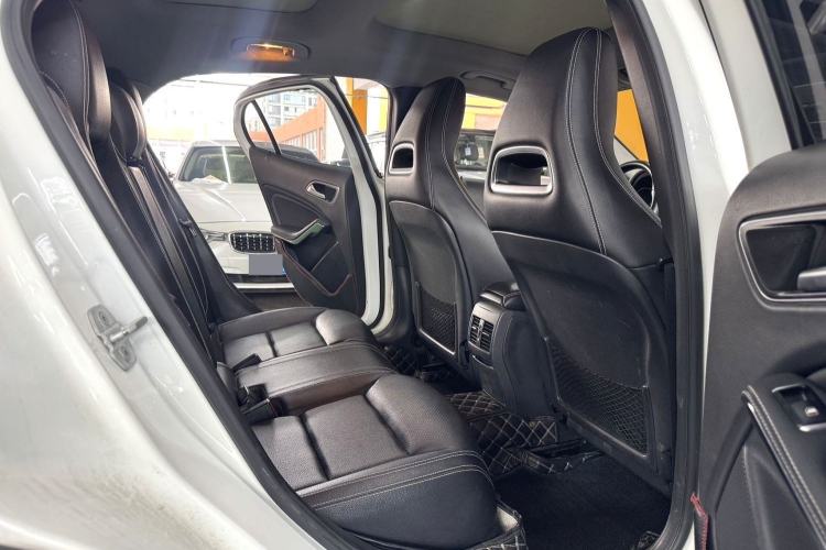 Used Mercedes-Benz GLA 2016 GLA 200 Fashion Model Interior 2
