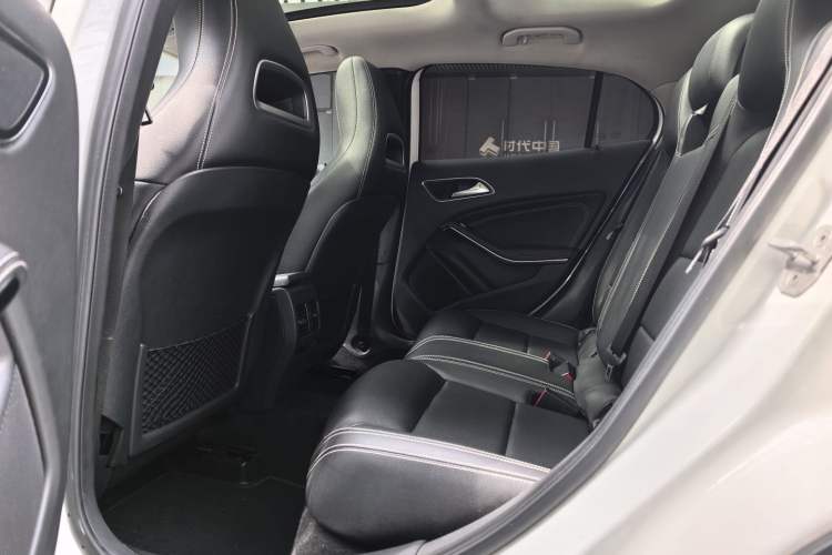 Used Mercedes-Benz GLA 2016 GLA 220 4MATIC Fashion Edition Interior 2