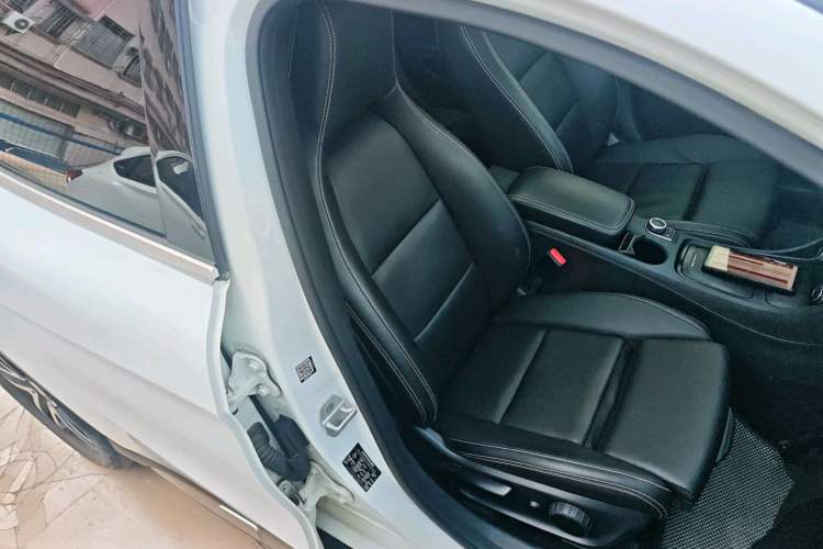 Used Mercedes-Benz GLA 2016 GLA 200 Fashion Model Interior 2