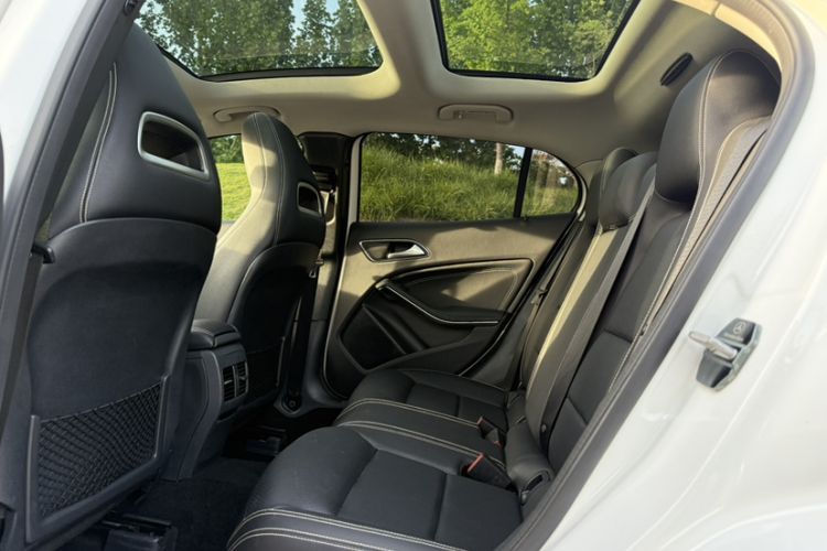 Used Mercedes-Benz GLA 2016 GLA 200 Fashion Model Interior 2
