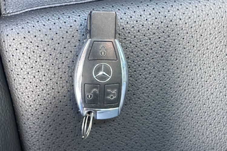 Used Mercedes-Benz GLA 2016 GLA 220 4MATIC Luxury Model Interior 3