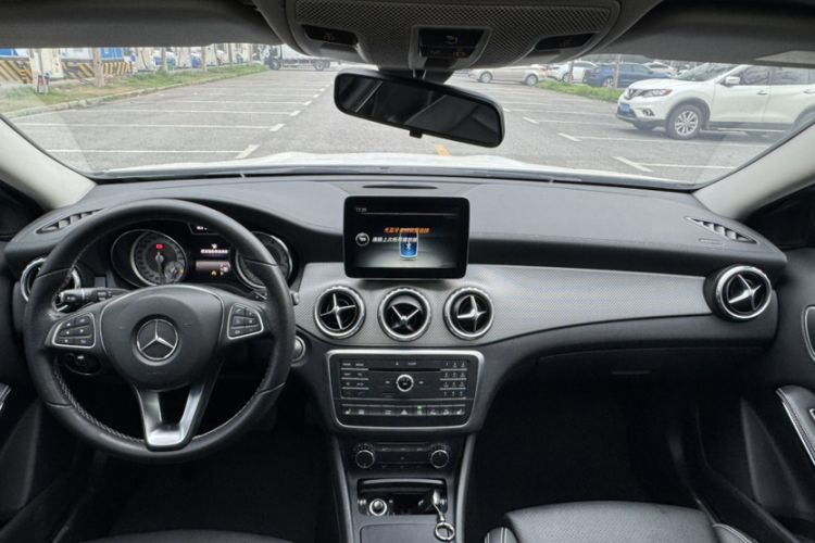 Used Mercedes-Benz GLA 2016 GLA 220 4MATIC Fashion Edition Interior 3