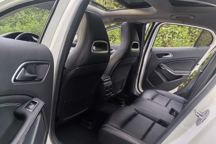 Used Mercedes-Benz GLA 2016 GLA 200 Fashion Model Interior 3