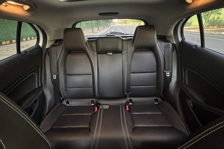 Used Mercedes-Benz GLA 2016 GLA 200 Sport Edition Interior 4