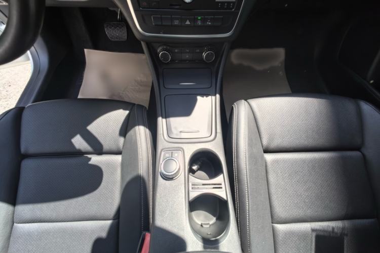 Used Mercedes-Benz GLA 2016 GLA 200 Sport Edition Interior 4