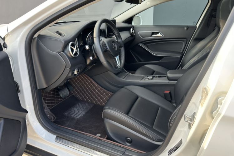 Used Mercedes-Benz GLA 2016 GLA 200 Fashion Model Interior 4