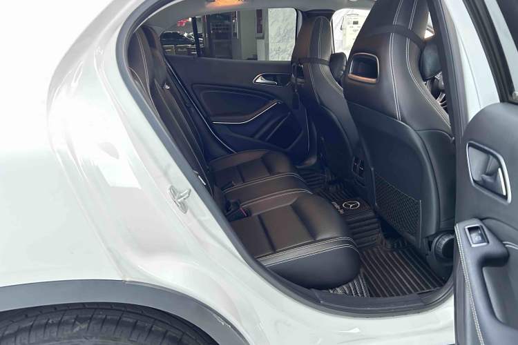 Used Mercedes-Benz GLA 2016 GLA 200 Sport Edition Interior 4