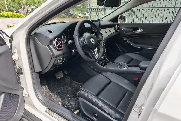 Used Mercedes-Benz GLA 2016 GLA 200 Fashion Model Interior 4