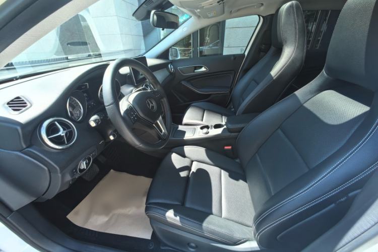 Used Mercedes-Benz GLA 2016 GLA 200 Sport Edition Interior 5