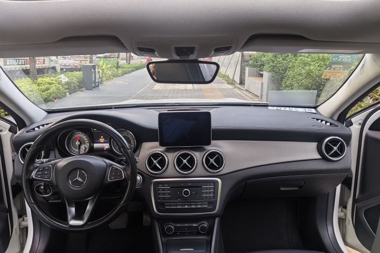 Used Mercedes-Benz GLA 2016 GLA 200 Fashion Model Interior 5