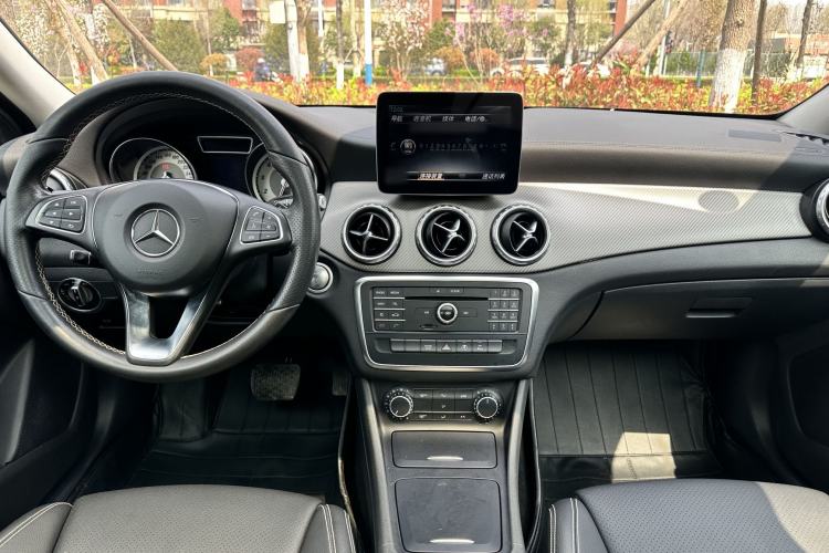 Used Mercedes-Benz GLA 2016 GLA 200 Fashion Model Interior 5