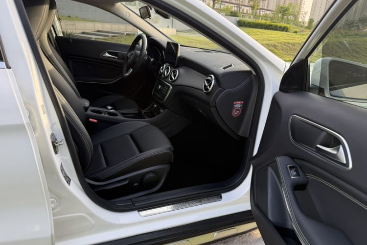 Used Mercedes-Benz GLA 2016 GLA 200 Fashion Model Interior 5