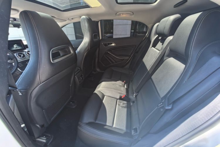 Used Mercedes-Benz GLA 2016 GLA 200 Sport Edition Interior 6
