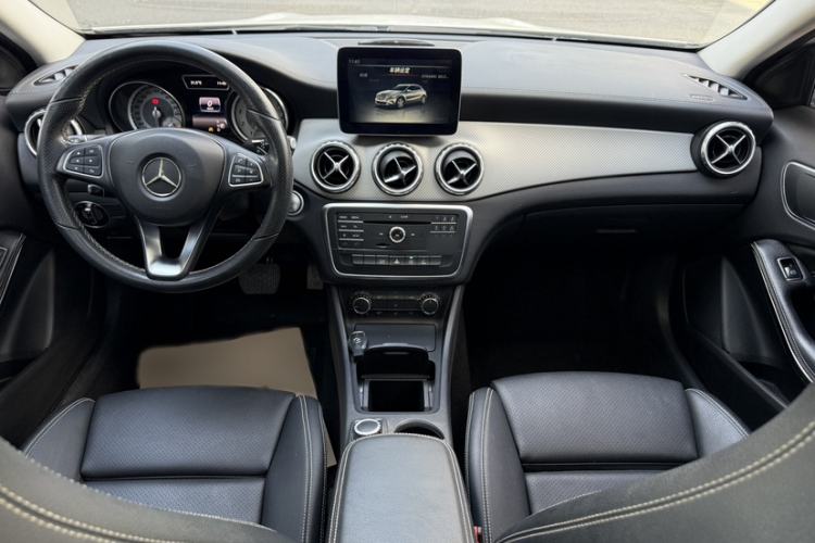 Used Mercedes-Benz GLA 2016 GLA 200 Fashion Model Interior 6