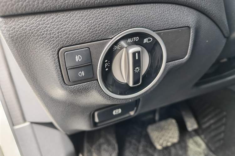 Used Mercedes-Benz GLA 2016 GLA 200 Fashion Model Interior 6