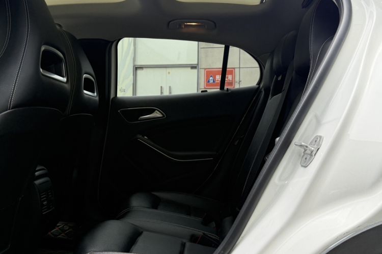 Used Mercedes-Benz GLA 2016 GLA 200 Fashion Model Interior 6