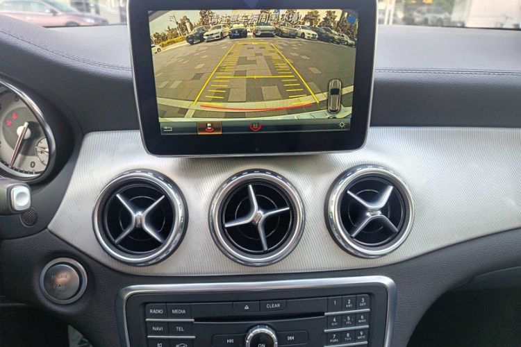 Used Mercedes-Benz GLA 2016 GLA 220 4MATIC Fashion Edition Interior 7