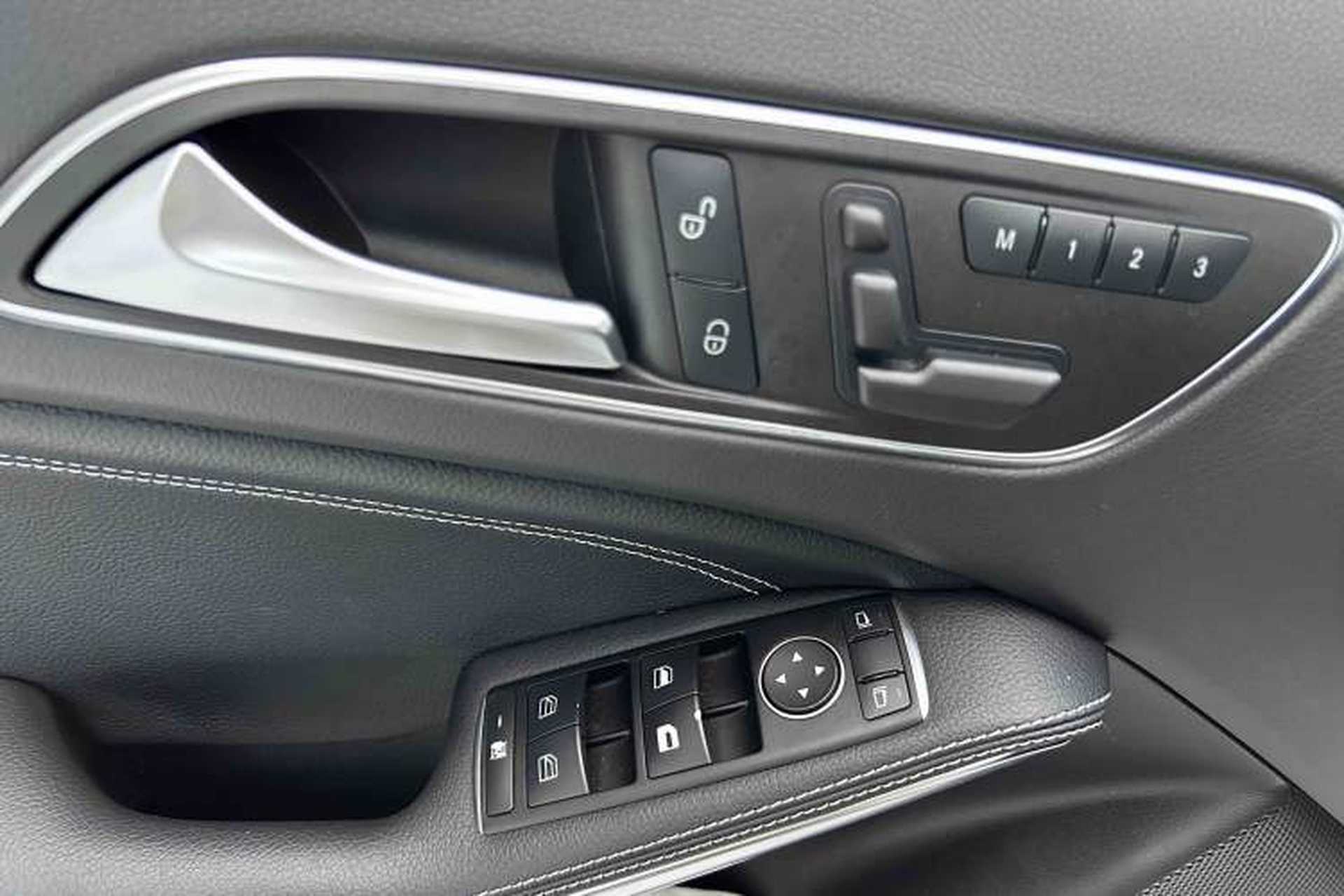 Used Mercedes-Benz GLA 2016 GLA 200 Sport Edition Interior 7