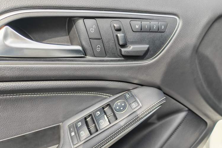 Used Mercedes-Benz GLA 2016 GLA 200 Fashion Model Interior 7