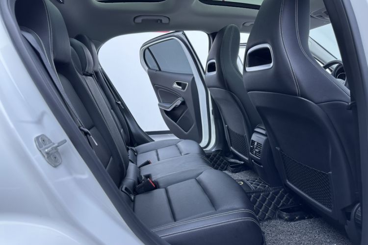 Used Mercedes-Benz GLA 2016 GLA 200 Fashion Model Interior 8