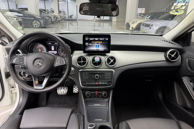 Used Mercedes-Benz GLA 2016 GLA 200 Fashion Model Interior 9