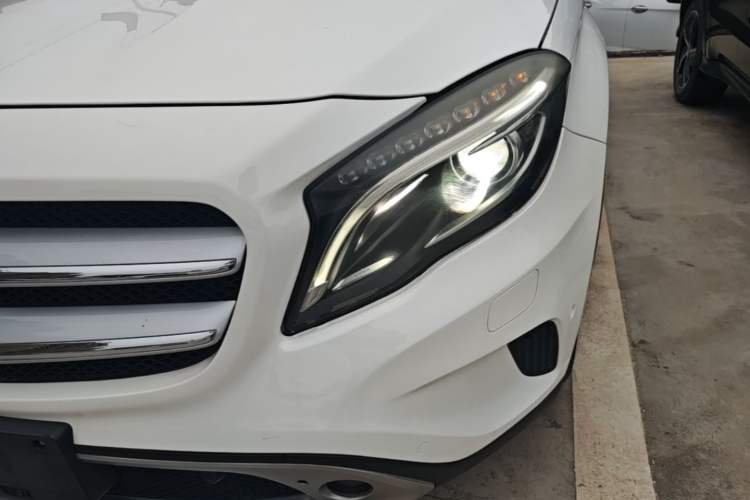 Used Mercedes-Benz GLA 2016 GLA 200 Fashion Model Left Front Headlight