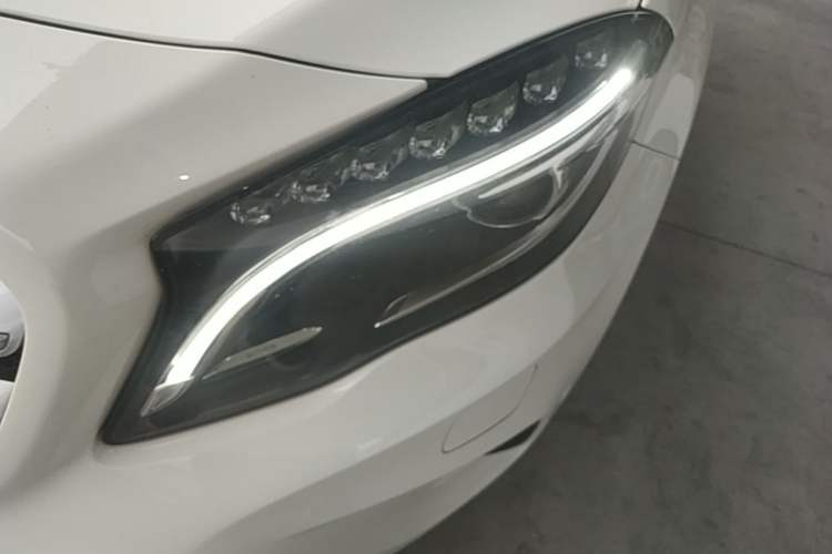 Used Mercedes-Benz GLA 2016 GLA 200 Fashion Model Left Front Headlight