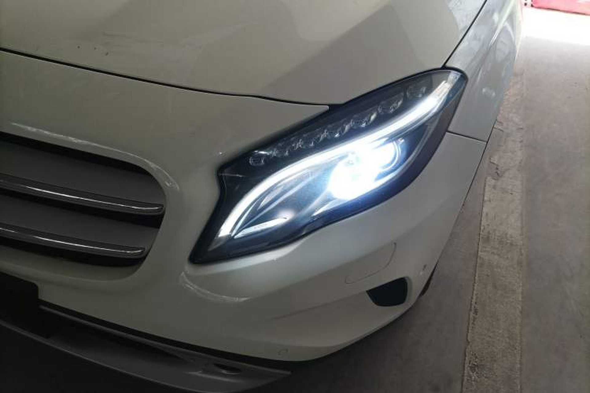 Used Mercedes-Benz GLA 2016 GLA 220 4MATIC Fashion Edition Left Front Headlight