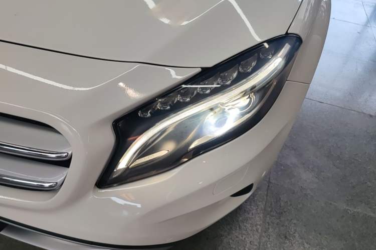 Used Mercedes-Benz GLA 2016 GLA 200 Fashion Model Left Front Headlight