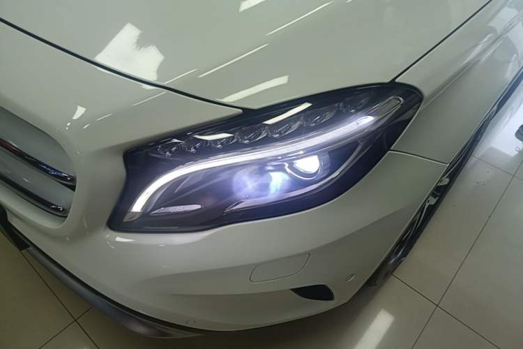 Used Mercedes-Benz GLA 2016 GLA 200 Fashion Model Left Front Headlight