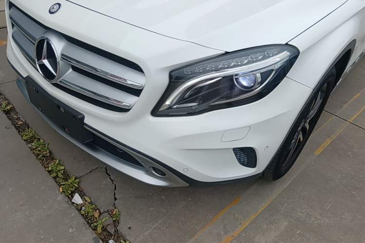 Used Mercedes-Benz GLA 2016 GLA 220 4MATIC Fashion Edition Left Front Headlight