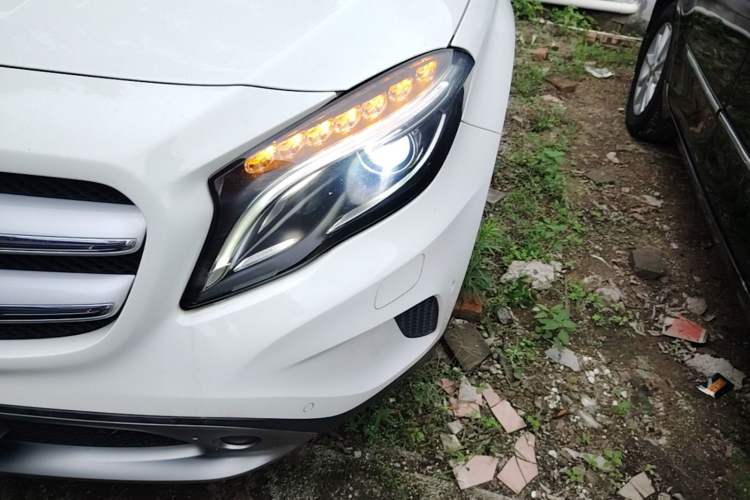 Used Mercedes-Benz GLA 2016 GLA 220 4MATIC Fashion Edition Left Front Headlight