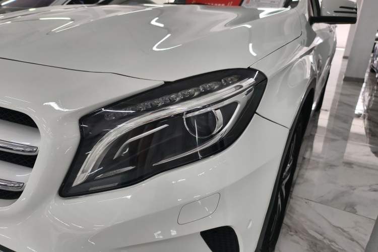 Used Mercedes-Benz GLA 2016 GLA 200 Fashion Model Left Front Headlight