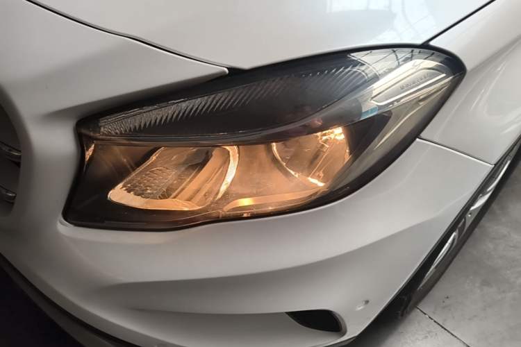 Used Mercedes-Benz GLA 2016 GLA 200 Sport Edition Left Front Headlight