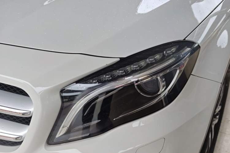 Used Mercedes-Benz GLA 2016 GLA 200 Fashion Model Left Front Headlight