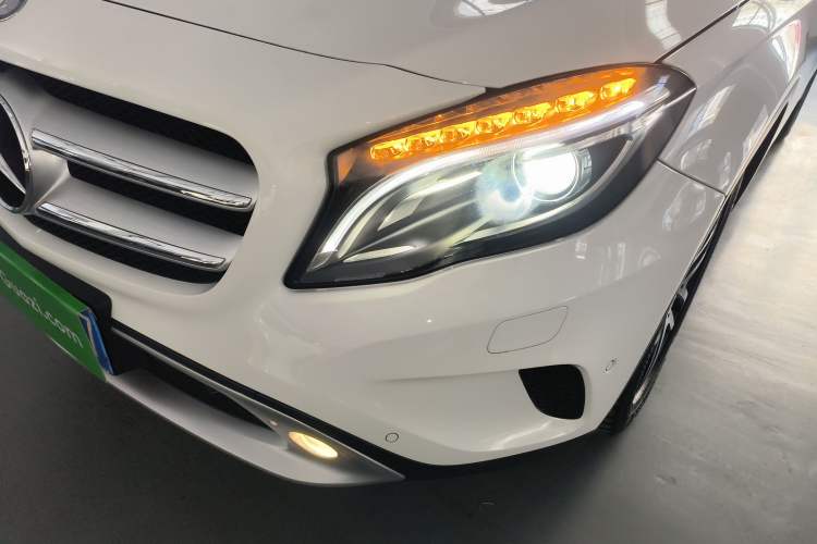 Used Mercedes-Benz GLA 2016 GLA 200 Fashion Model Left Front Headlight