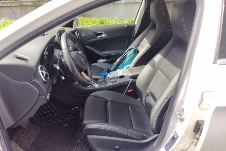 Used Mercedes-Benz GLA 2016 GLA 200 Sport Edition Left Front Seat