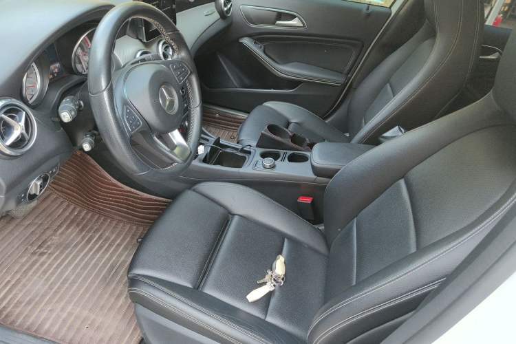 Used Mercedes-Benz GLA 2016 GLA 200 Sport Edition Left Front Seat