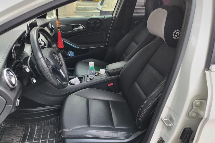 Used Mercedes-Benz GLA 2016 GLA 220 4MATIC Fashion Edition Left Front Seat
