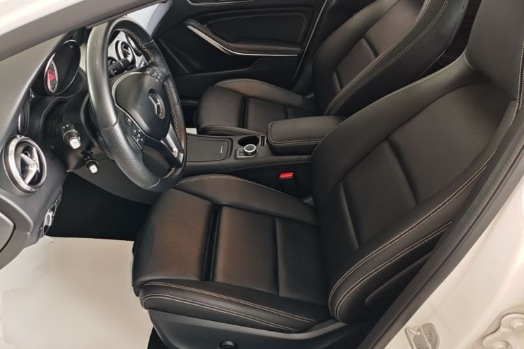 Used Mercedes-Benz GLA 2016 GLA 200 Sport Edition Left Front Seat