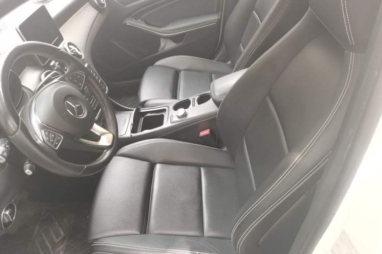 Used Mercedes-Benz GLA 2016 GLA 200 Sport Edition Left Front Seat
