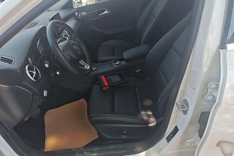 Used Mercedes-Benz GLA 2016 GLA 200 Sport Edition Left Front Seat