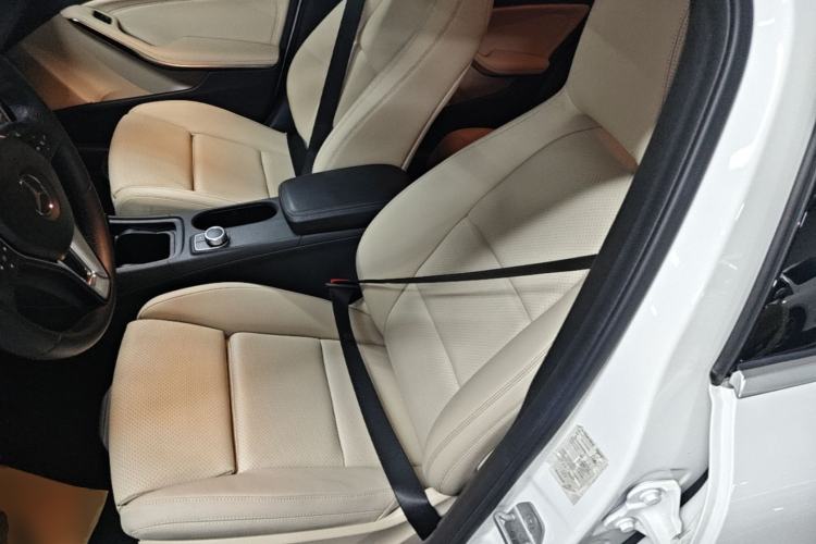 Used Mercedes-Benz GLA 2016 GLA 200 Sport Edition Left Front Seat