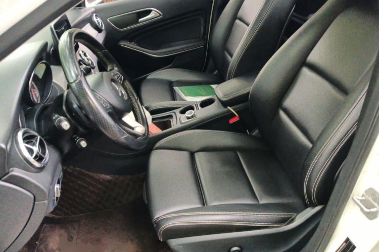 Used Mercedes-Benz GLA 2016 GLA 200 Sport Edition Left Front Seat