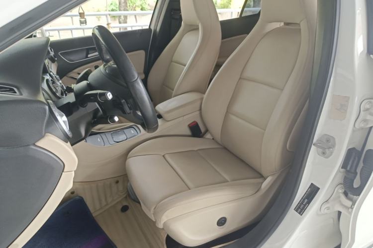 Used Mercedes-Benz GLA 2016 GLA 200 Fashion Model Left Front Seat
